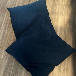 Set of Two Navy Velvet Throw Pillows